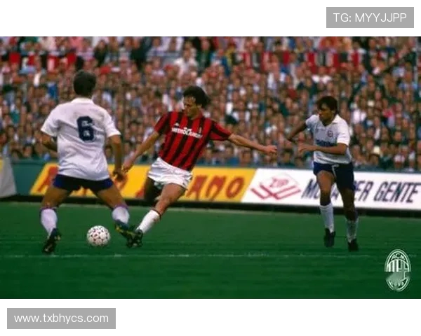 马尔科范巴斯滕的绿茵传奇与荷兰足球黄金时代的辉煌记忆