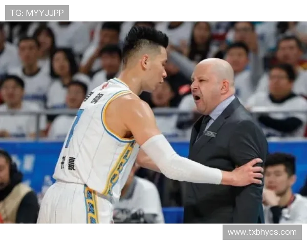 北京首钢勇战强敌冲击冠军，球迷期待激战之夜展开精彩对决