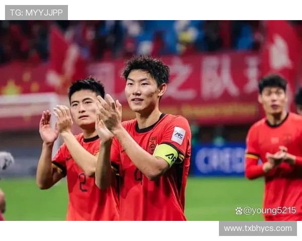 国足亚洲杯再创佳绩全场鏖战逆转取胜点燃球迷激情